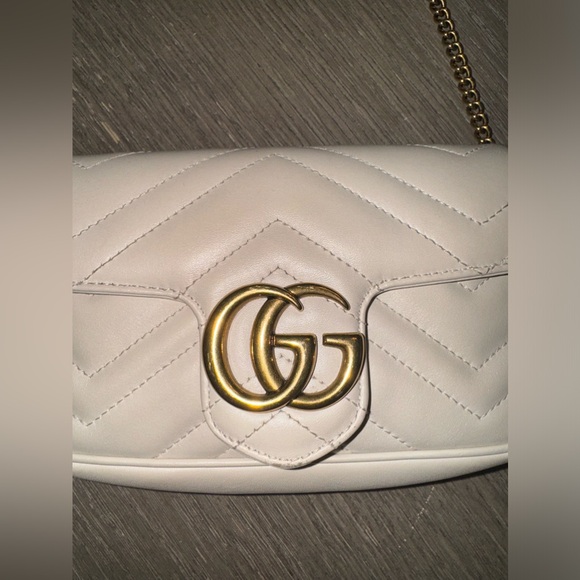 Gucci Marmont super mini bag authentic. Like new. No visible wear - Picture 2 of 12